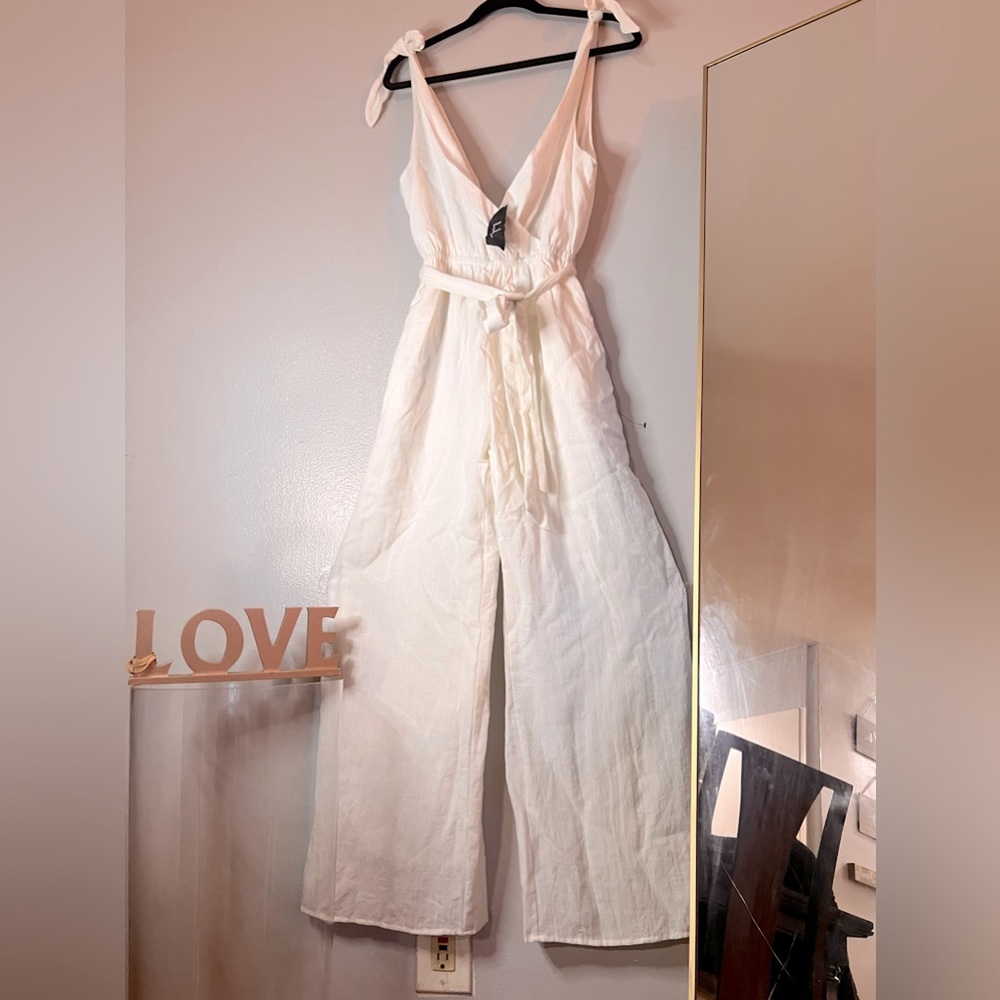 Lulus jumpsuit new - Picture 2 of 7